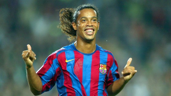 Ronaldinho era o jogador que fazia mágica em FIFA 06 - FIFA 23