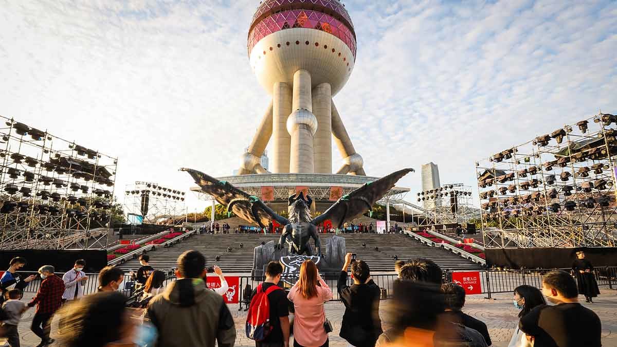 Mundial de LoL 2020: Estátua do Dragão Ancião enfeita palco das finais ...