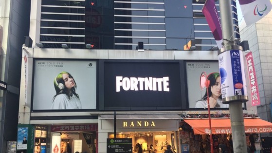 Pósteres gigantes de Fortnite aparecem de surpresa em várias cidades pelo mundo!