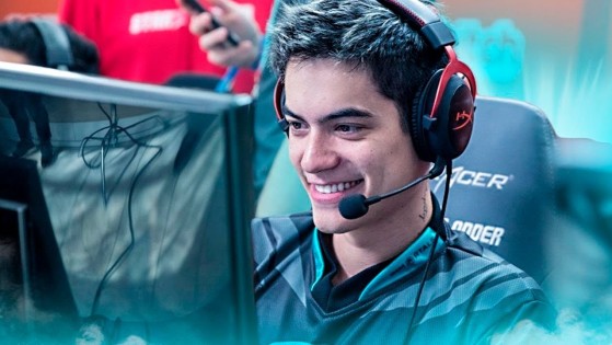 Nicolino volta a narrar CS:GO 