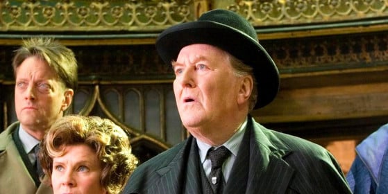 Em Harry Potter, de 1990 a 1996, Cornelius Fudge é o Ministro da Magia - Hogwarts Legacy