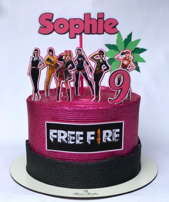 13 Receitas de Bolo Free Fire Feminino e Maculino de Aniversário para  surpreender os fans