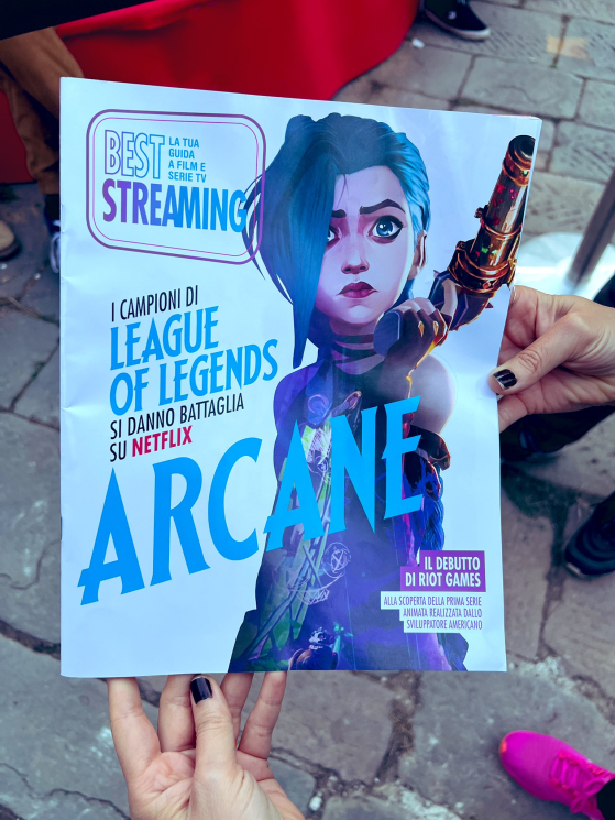 Revista vendida por toda Itália — Foto: eMeDroiD/Twitter - League of Legends