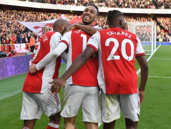 Arsenal conta com vários jovens promissores no elenco e uma dupla de ataque de respeito (Foto: Divulgação/Arsenal) - FIFA 22
